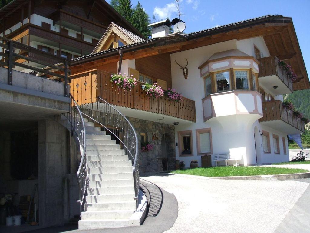 Villa Mazzel - Cima 12 Vigo di Fassa Buitenkant foto